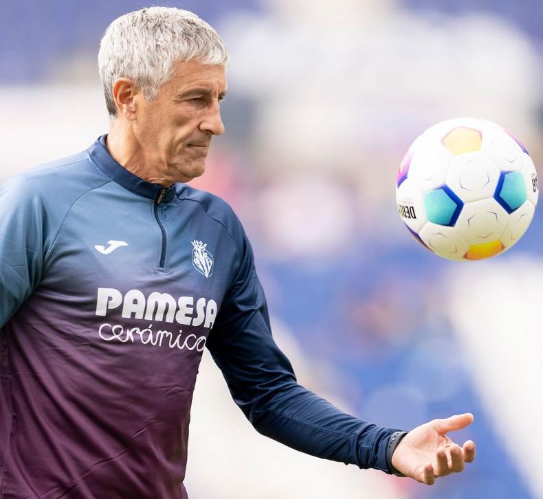 Quique Setién recibió críticas de los hinchas del Villarreal por uno utilizar a Ben Brereton. Crédito: @villarrealcf.