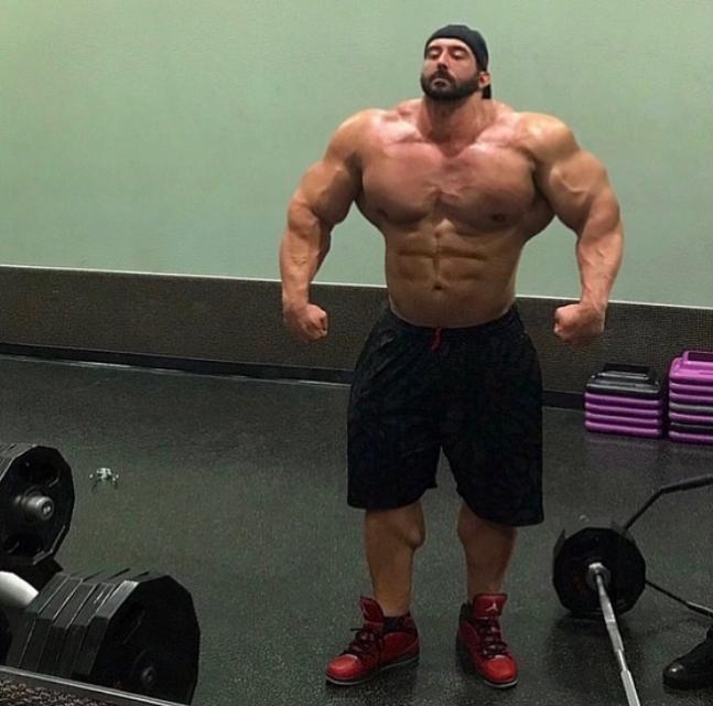 Craig Golias es uno de los atletas más grandes del físicoculturismo. Crédito: Captura.