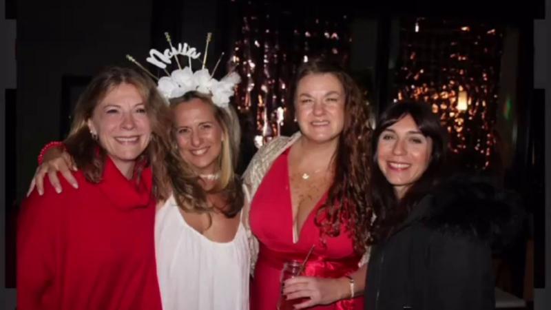 Instagram @marielnarbona - Mujer se casó con ella misma