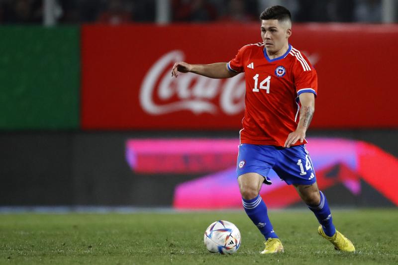 Unión Española se querelló contra Víctor Méndez por estafa - Photosport