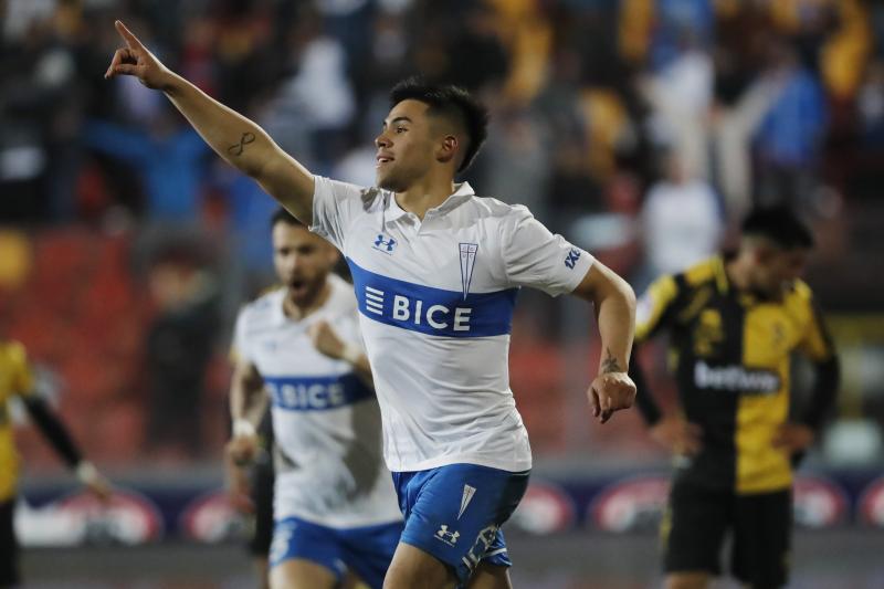 Alexander Aravena podría partir al fútbol europeo - Photosport