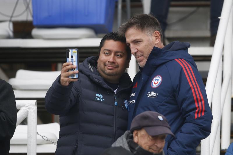 Eduardo Berizzo tendrá seis fechas en Eliminatorias y los Juegos Panamericanos Santiago 2023 con la Roja Sub 23, que detendrán el Campeonato Nacional - Créditos: Photosport