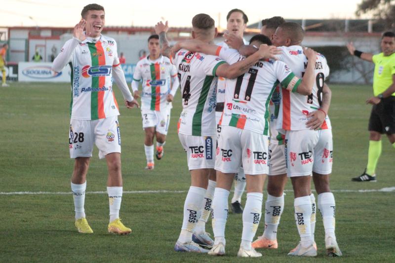 Cobresal es líder del Campeonato Nacional, pero las detenciones podrían perjudicarle - Créditos: Photosport