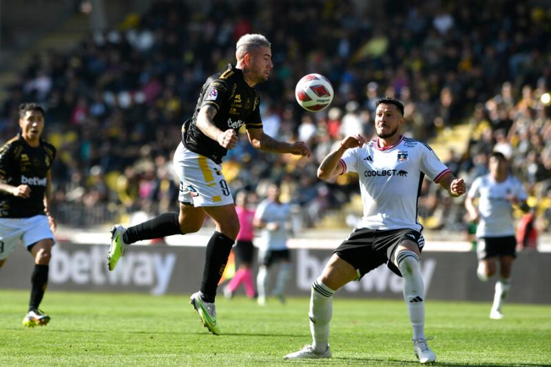 Ramiro González renovó su contrato automáticamente con Colo Colo. Crédito: Photosport.