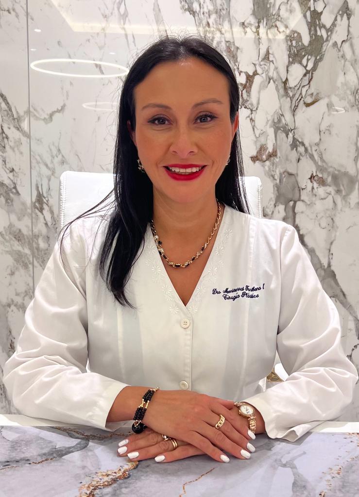 Montserrat Fontbona, cirujana plástica, directora de International Society of Aesthetic Plasic Surgery
