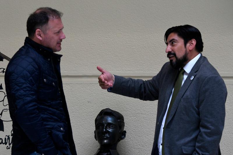 Agencia Uno - Diputados Castro y Oyarzo