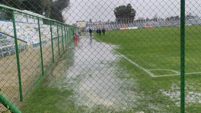 Así se veía la cancha del "Joaquín Muñoz García" por lo que el partido tuvo que ser suspendido - Créditos: Primera B Chile