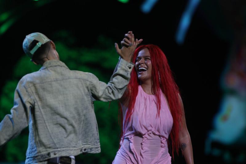 Agencia Uno - Cris MJ y Karol G