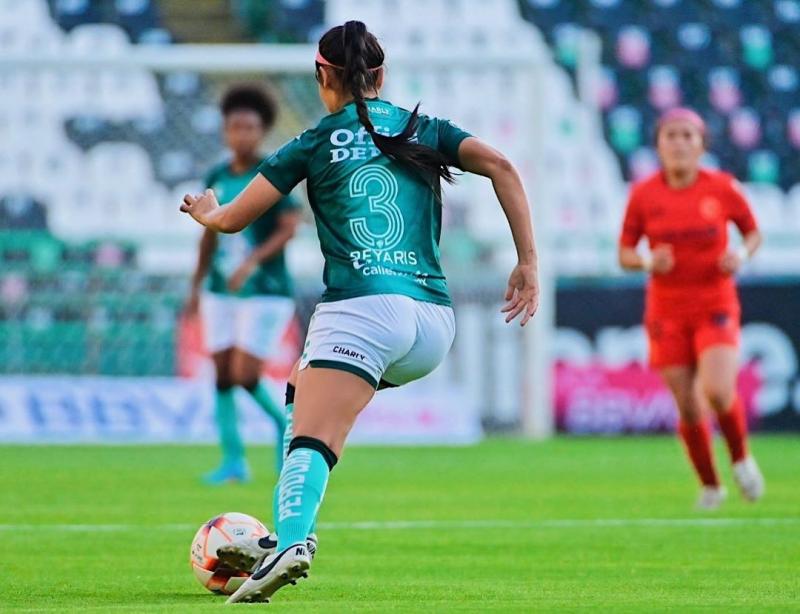 Deyaris Pérez, la estrella del fútbol mexicano que quedó sin club y optó por Only Fans - Créditos: Instagram @deyaris_arai