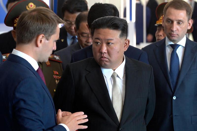 AFP - Kim Jong Un y Boris Korobets en Vladivostok, Rusia.