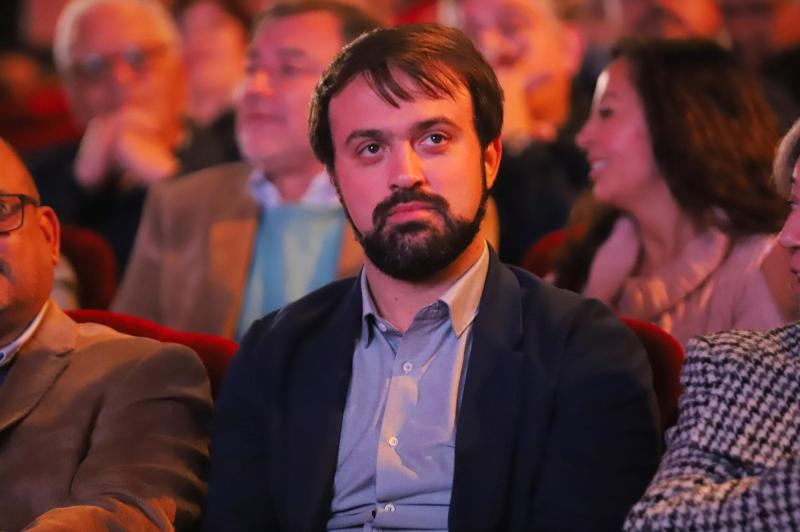 Agencia Uno - Jorge Sharp, alcalde de Valparaíso, derrotó a DJ Méndez en 2016