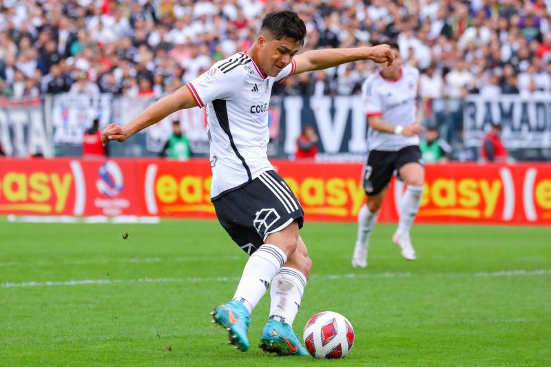 Damián Pizarro recibió los consejos de Mauricio Pinilla - Crédito: Agencia UNO