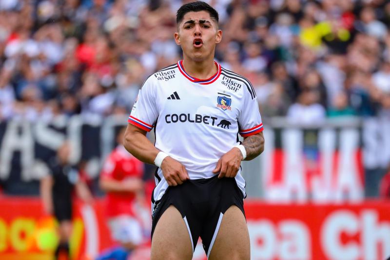 Fabián Estay aún cree que Jordhy Thompson tiene las puestas abiertas en México. / Agencia Uno