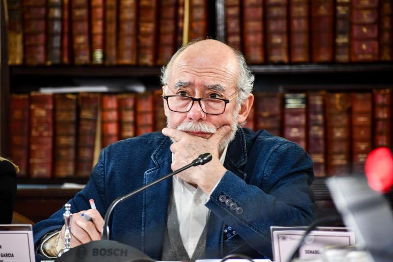 Iván Flores, senador DC: "En este clima tan tenso que se generó, el Gobierno no colaboró como esperábamos que lo hiciera”