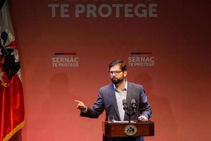 Agencia Uno - Presidente Boric presenta proyecto de ley "Sernac te Protege"