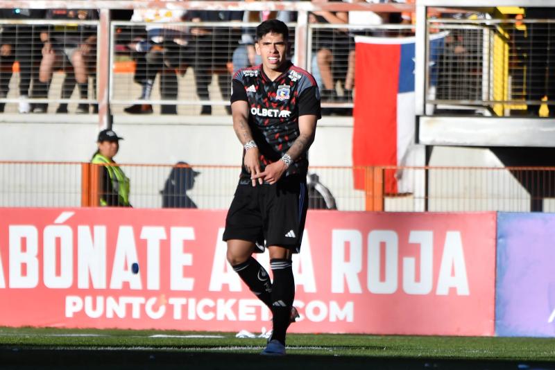 Carlos Palacios anotó el primer gol de Colo Colo ante Cobreloa. (Agencia UNO)