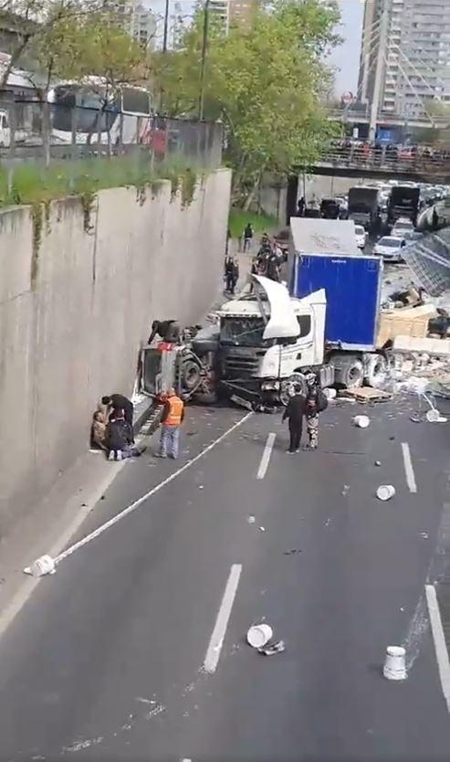 Captura Twitter - Grave choque en autopista central