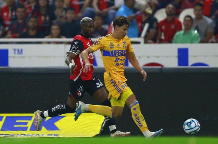 Igor Lichnovsky rechazó varias ofertas para salir de Tigres. Crédito: @igorlichnovsky.