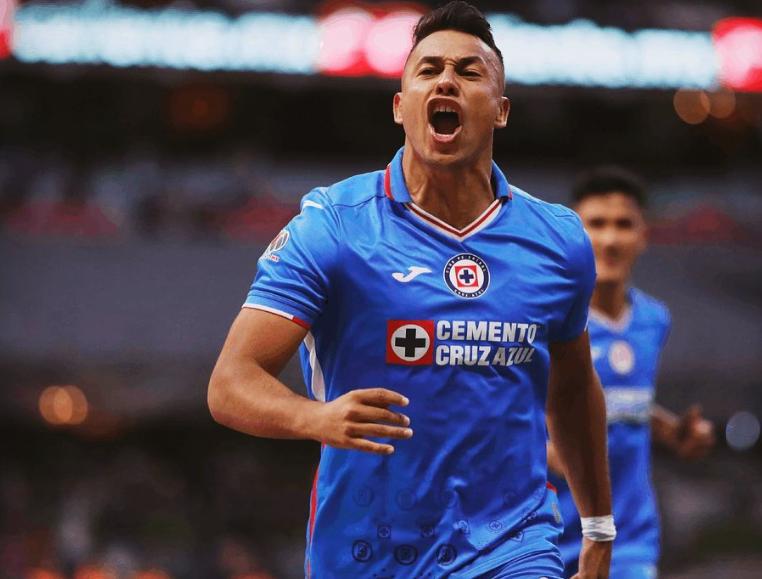 Iván Morales fue registrado por Cruz Azul. Crédito: @ivanandres9