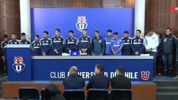 El minuto de silencio en la U por la muerte de Carlos Rudloff - Créditos: Captura ESPN