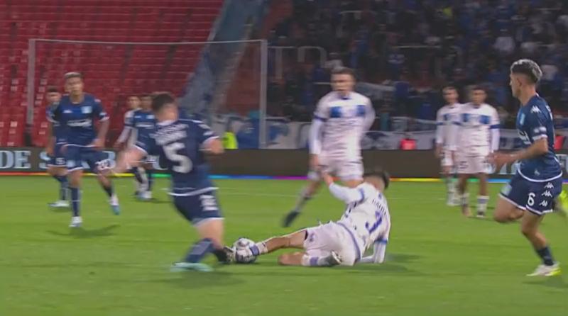 Thomas Galdames fue expulsado del fútbol argentino. Crédito: Captura de pantalla.