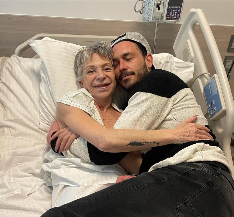Mauricio Pinilla y su madre, Lucía / Instagram