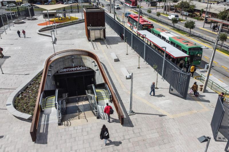 Estación Lo Cruzat, Metro de Santiago