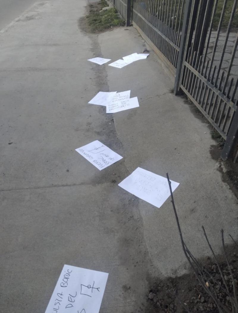 X - Presidente Boric denuncia lanzamiento de panfletos en su contra