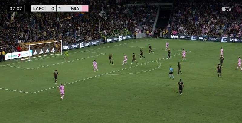 Selena Gómez no podía creer esta jugada de Lionel Messi con el Inter Miami - Créditos: Pantallazo Apple TV