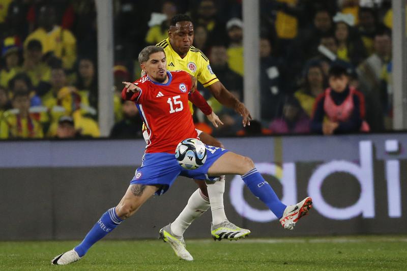 Fabián Estay confía en que Diego Valdes aún puede rendir en la Roja. / Photosport