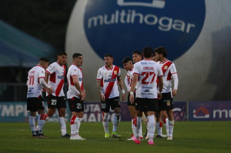 Curicó Unido se complica en el Campeonato Nacional 2023. Crédito: Photosport.