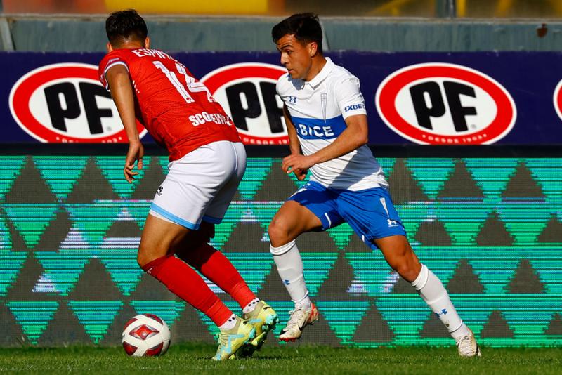 Jorge Ortiz preocupa en la UC tras sufrir un traumatismo encefalocraneano. Crédito: Photosport.