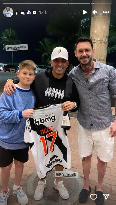 Mauricio Pinilla junto a Gary Medel en Brasil - Créditos: Instagram