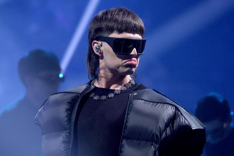 AFP - El cantante Peso Pluma recibió amenazas