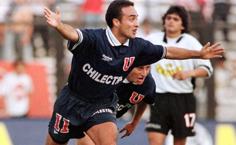 Rodrigo Barrera jugando en Universidad de Chile - Créditos: Archivo