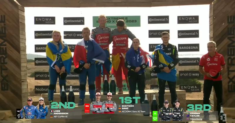 Acciona Sainz en la premiación del Island X Prix de la Extreme E - Créditos: Pantallazo Canal 13