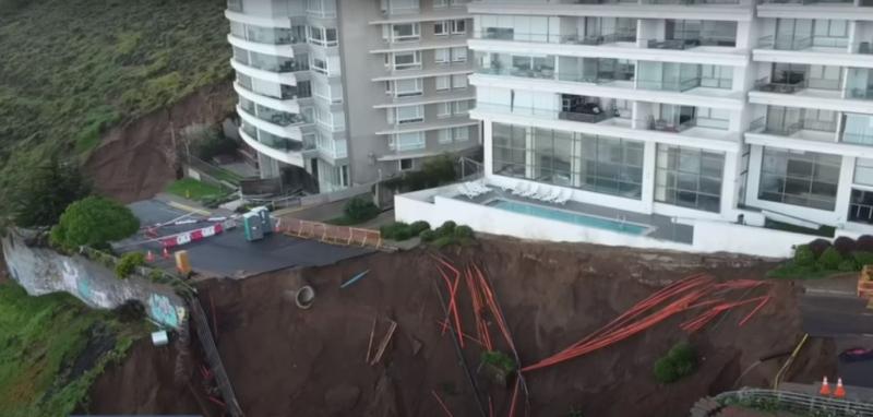 Edificios sobre socavones están siendo ampliamente visitados