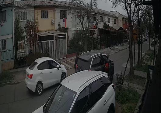 Cuatro menores de edad detenidos por robar un auto en Pedro Aguirre Cerda: uno de ellos tiene 12 años