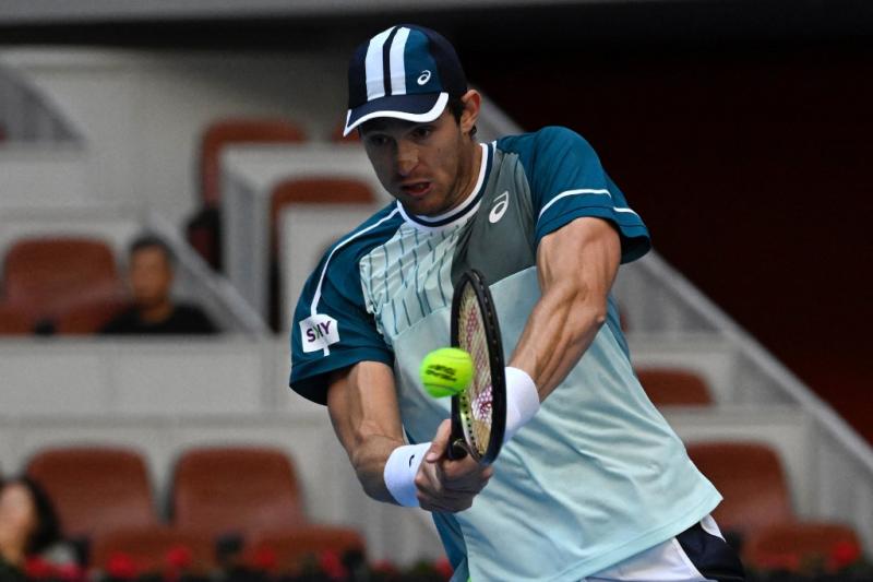 Nicolás Jarry vence a Schwartzman y avanza a cuartos de final del Masters de Shanghai