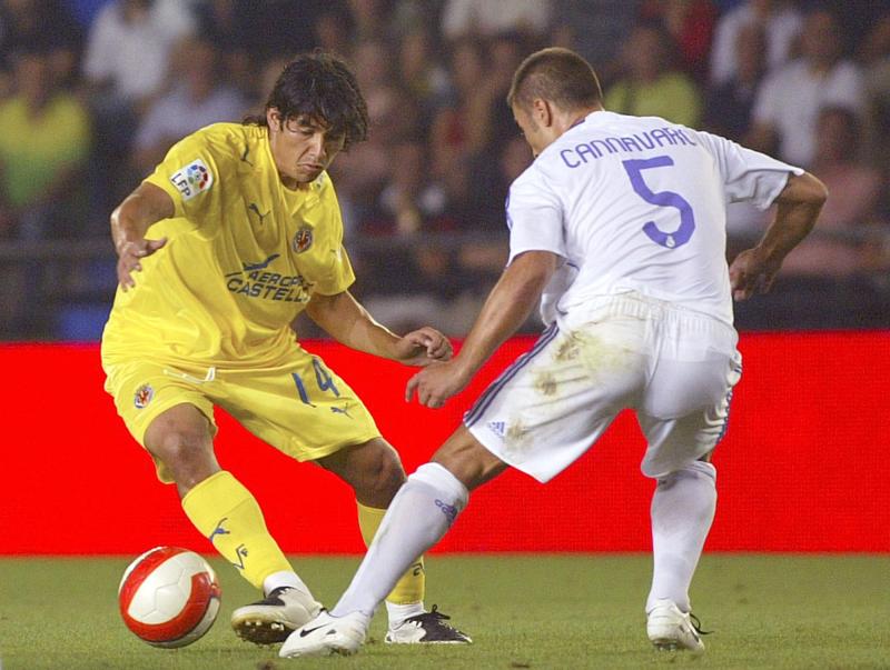 Reuters - David Beckham vs Matías Fernández