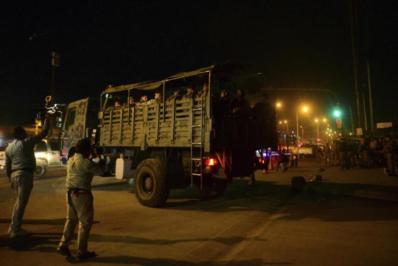 AFP - Miembros del ejército ecuatoriano abandonan la cárcel de Guayaquil luego de operativo