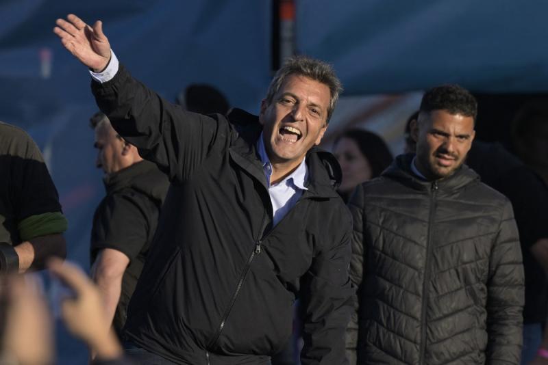 AFP - Candidato presidencial en Argentina Sergio Massa