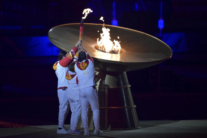 AFP - Lucy López encendió el pebetero en Santiago 2023