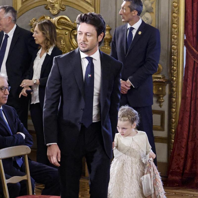 AFP - Andrea Giambruno y su hija