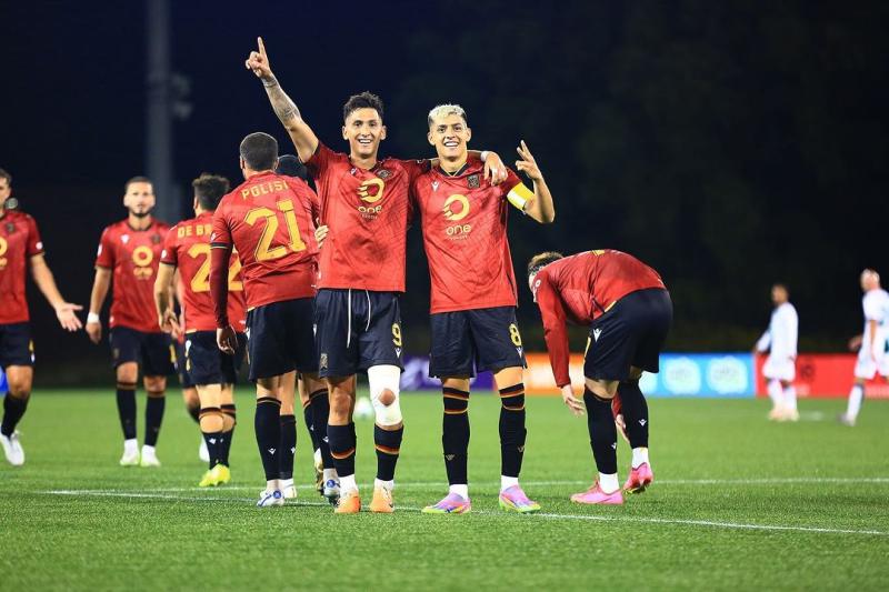 Walter Ponce junto a Diego Gutiérrez, el otro chilena que juega por Valour FC / Instagram