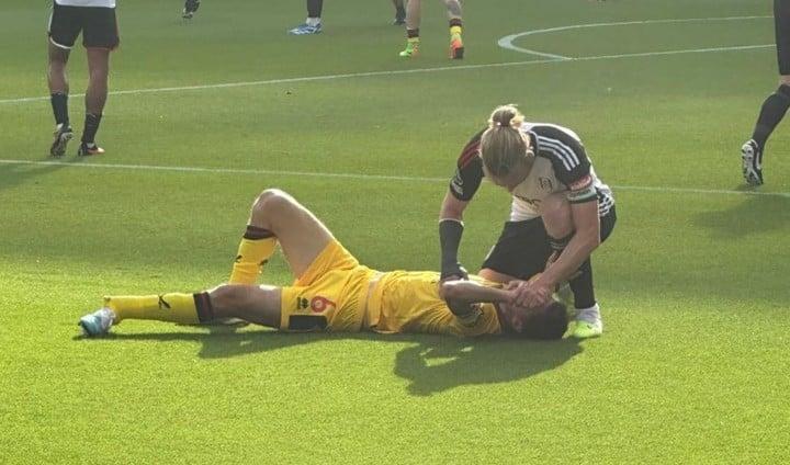 Chris Basham sufrió una escalofriante lesión en el duelo entre Sheffield United vs Fulham. / Foto: Twitter