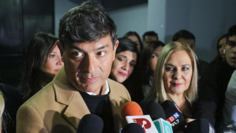 Franco Parisi en compañía de Pamela Jiles - Agencia Uno