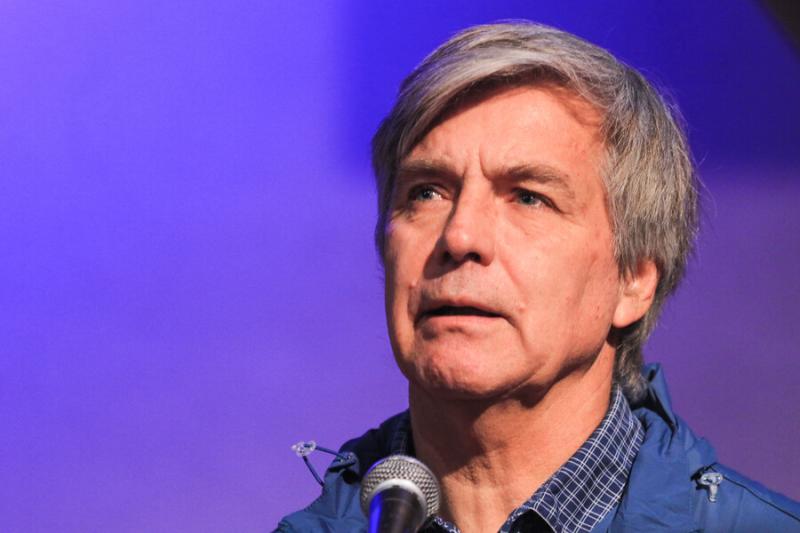 Agencia Uno - Harold Mayne-Nicholls anunció querella por video "a favor" de texto constitucional que usa logo de Santiago 2023