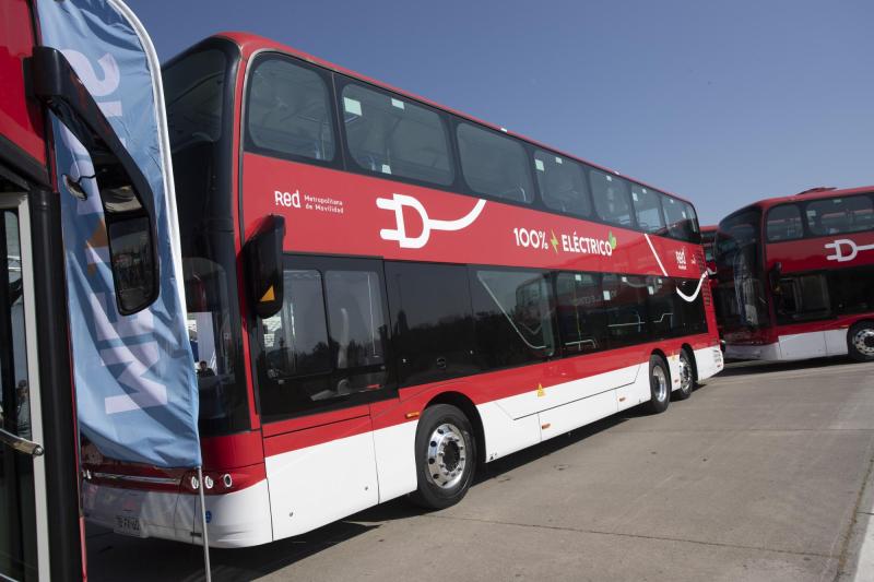 Agencia Uno - El ex Transantiago hoy es Red Movilidad