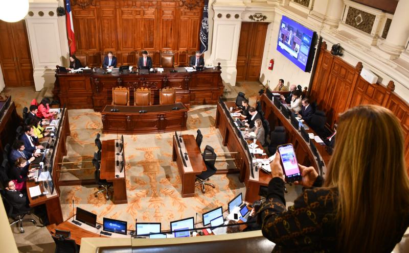 Agencia Uno - Comisión Experta mantiene idea de "derecho a la vida del quien está por nacer"